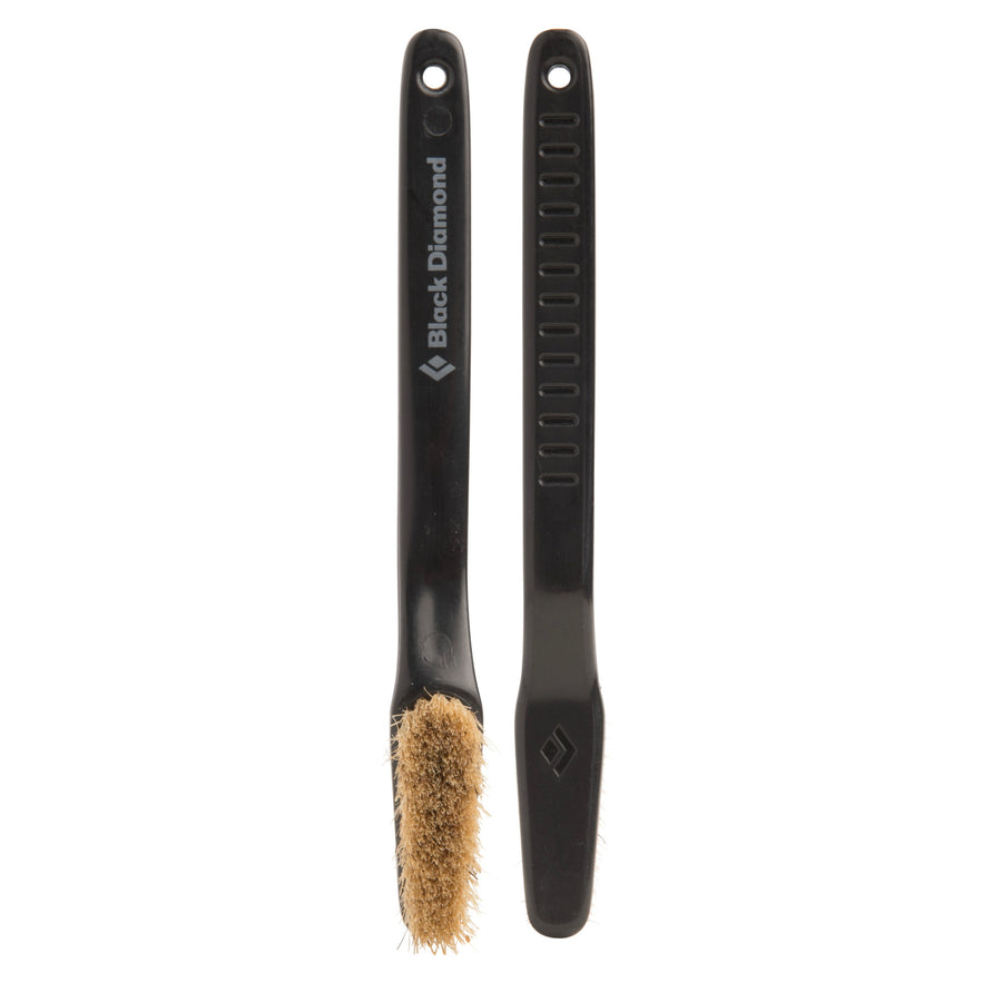 Black Diamond Bouldering Brush Small — la petite brosse qui fait le ménage